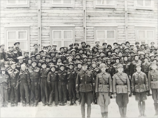 Sotilaspoikien ryhmänohjaajakokoontumisesta Ottilasta loppuvuodesta 1940